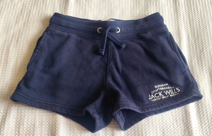 Girls top and shorts . Age 9-10
