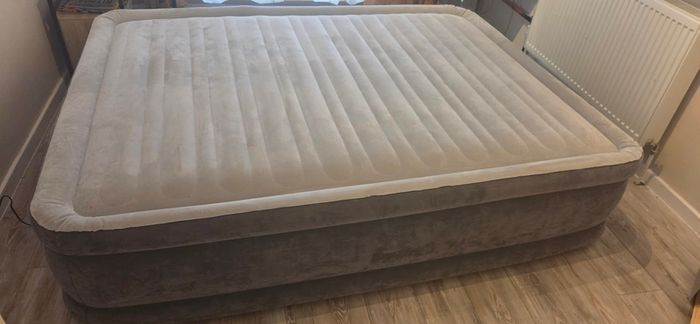 inflatable bed