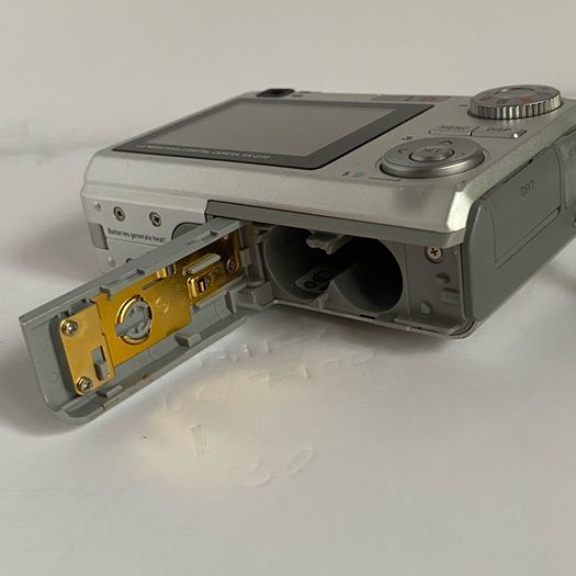 Casio Exilim EX-Z110 6.0MP fully working