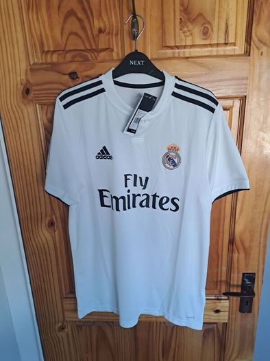Real Madrid jersey. Mens Medium. BNWT.