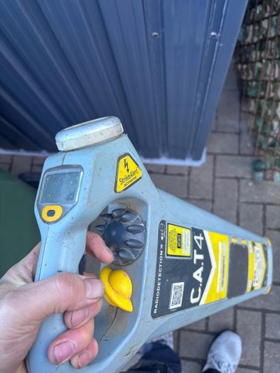 CAT 4 Radio detector