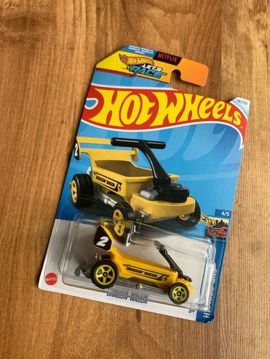 Hot whells  Dragging Wagon