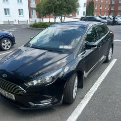 2017 Ford Focus titanium