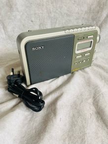 Sony 3 band radio ICF-M770L