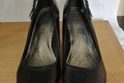 Ladies footwear