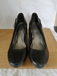 Ladies footwear