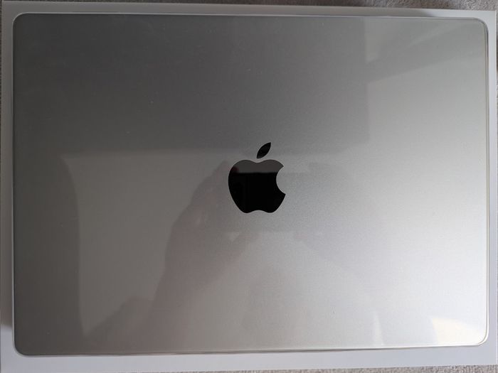 Macbook Pro 14" with 48GB Memory 512GB SSD