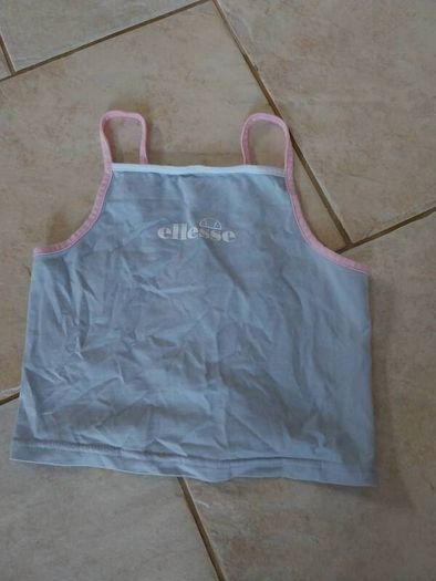 Size 8 ellesse