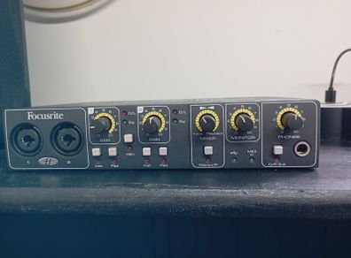 Focusrite Saffire 6 USB (read ad)
