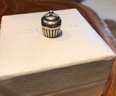 pandora 14ct gold and silver fairy cake charm