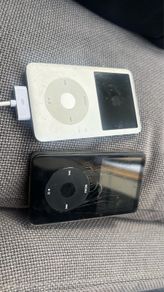 Apple iPod's x2