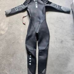 huub alpha med/large mens wetsuit