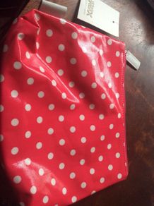 Victoria Green make up bag