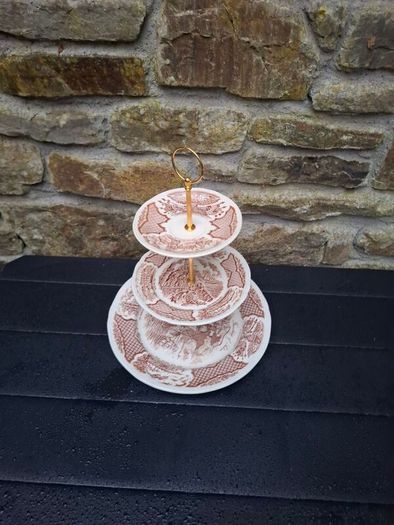 Fair wind cake stand postage possible