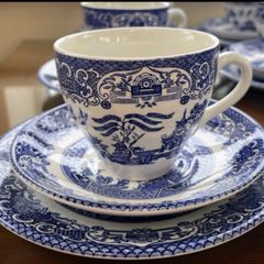 vintage blue willow