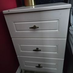 two bedside lockers