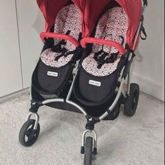 Double stroller with accessories