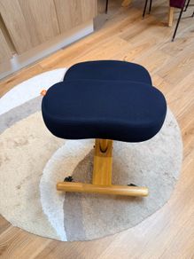 Kneeling chair