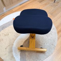Kneeling chair
