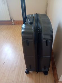 Explore Hardshell suitcase with wheels and expandable Handle