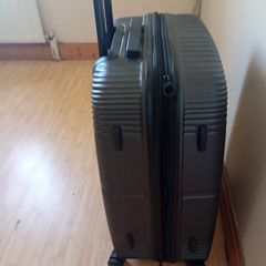 Explore Hardshell suitcase with wheels and expandable Handle