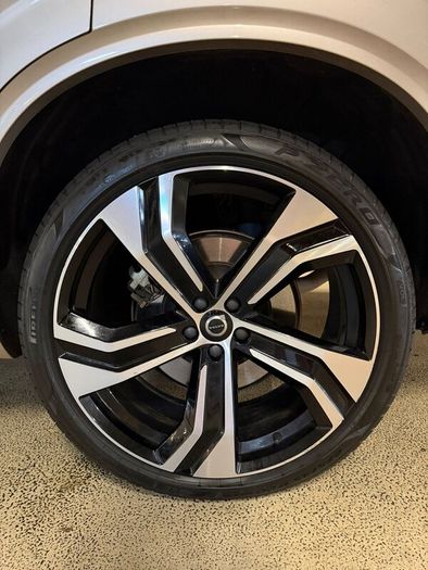 Volvo Xc90 T8 Phev Ultimate Bright 22 Alloys