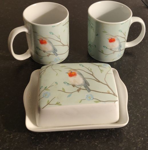 2 cups + butter dish set