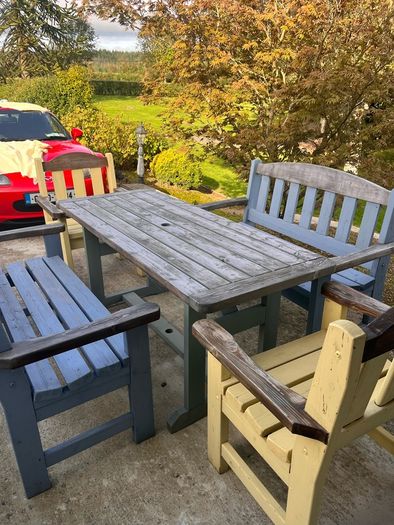 Solid wood garden furniture set