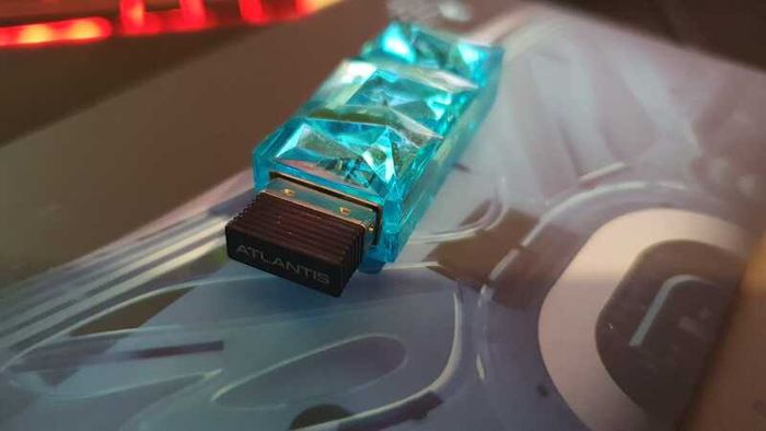 Lamzu Atlantis Mini 49g  Ultra light Gaming Mouse + Sapphire Skates upgrade