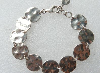 D&F 925 Sterling Silver Hammered Disc Bracelet