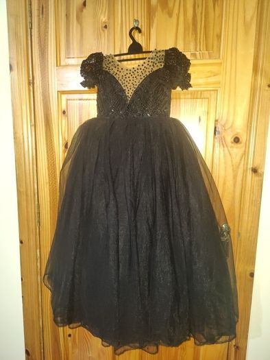 beautiful girl dress
