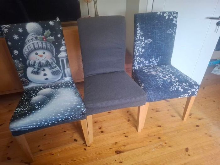 Set of 4 dining chairs