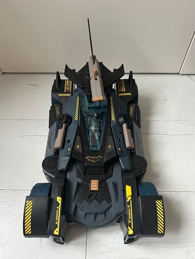 DC Batman Playset Ultimate Transforming Batmobile 2-in-1