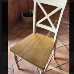 Oak chairs.50 euros for 4 chairs.