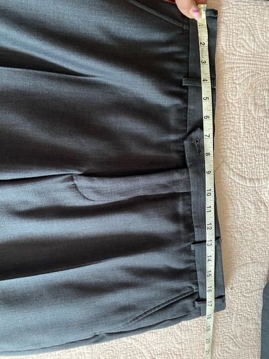 Daniel Grahame 2 piece suit size 42S like new CLEAR OUT