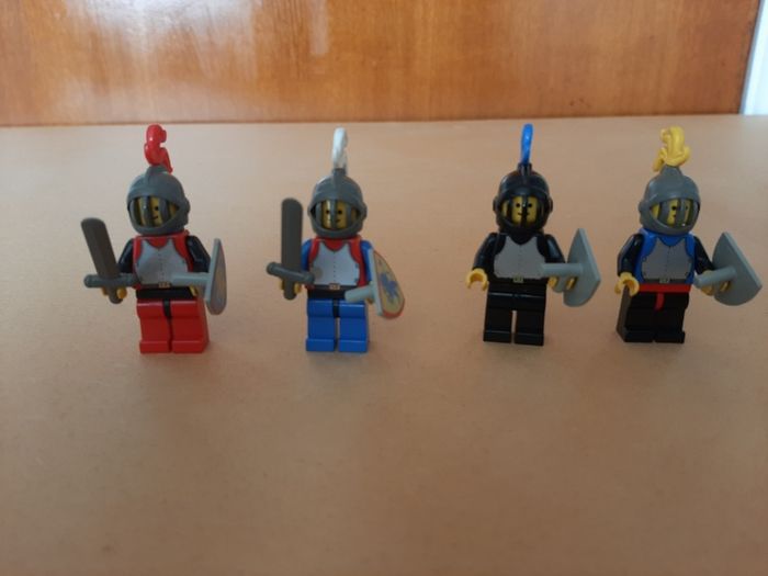 LEGO Castle 10 Vintage Knight Minifigures from 1980s. Largely in good condition.