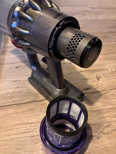 Dyson V11 Absolute(Like new)