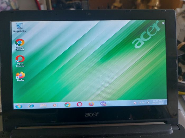 Acer Aspire One, Model D255, Intel Atom N450, 1.66 GHz, 1GB Ram, 250GB HDD, Windows 7, 32 bit, Firefox, Opera, chrome