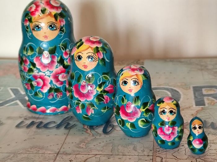 Vintage Hand-Painted Matryoshka Nesting Dolls - Teal & Floral (Set of 5)