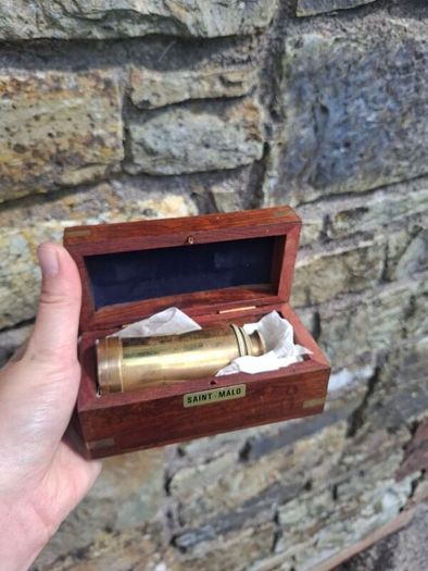 Brass pocket telescop possible to post