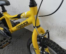 Pedal and stabiliser bike