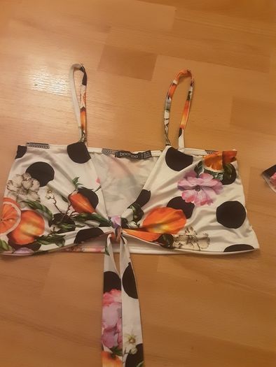 Beach/"Boohoo" Fashionable Silky Lightweight Beach or Pool Outfit .. Size:12 UK .. 40 EU Heavily Reduced