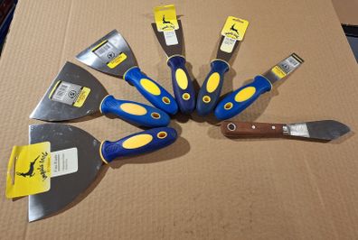 Job Lot of Paint Scrapers Filling Knives & Putty Knives.