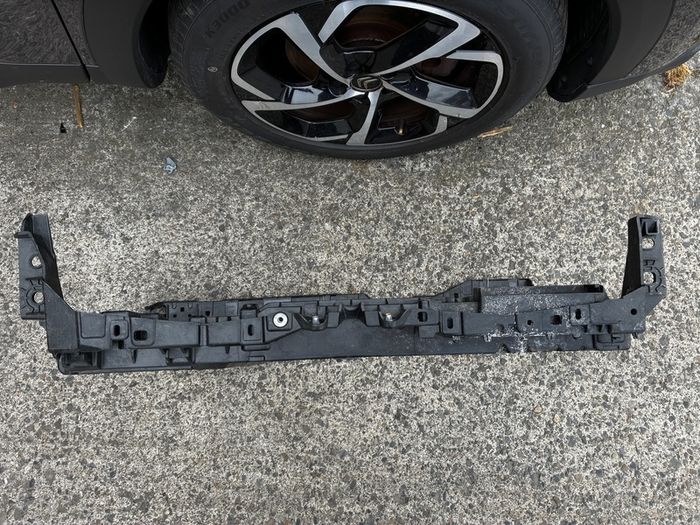 Peugeot 208 Opel Corsa front panel