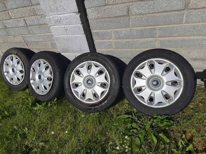 16" Ford wheels