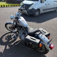 Harley Davidson 883 sportster custom