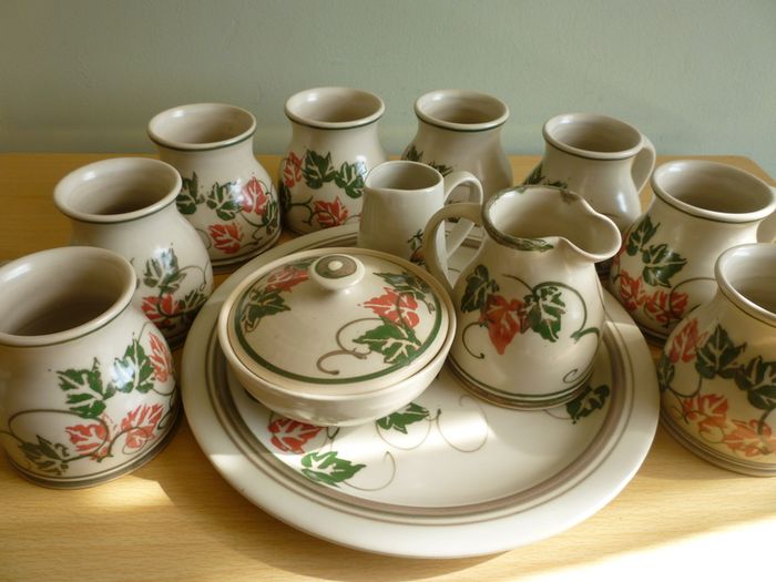 Stoneware Jackson Pottery Coffee tea service 12 pieces. IMMACULATE. CLASSIC STONE WARE