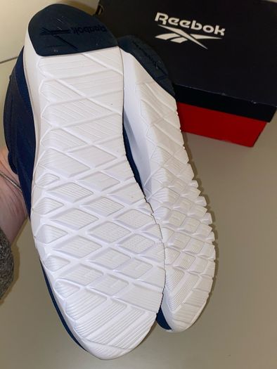 Reebox navy runners (size 8.5)