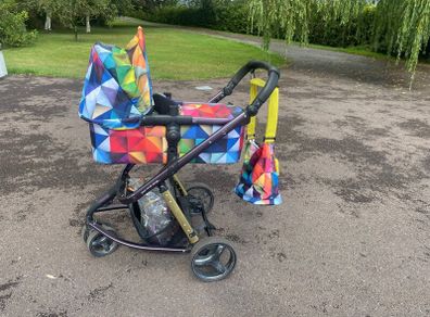 Cosatto Giggle pram, pushchair, car seat & ISOFIX