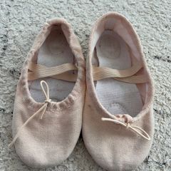 Ballet shoes